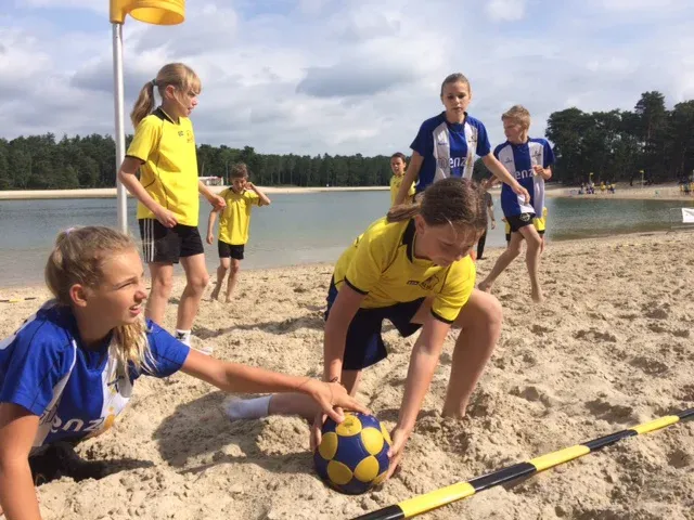 20160618 Beachkorfbal Dalto D jeugd 02 - Dalto/Klaverblad Verzekeringen - Korfbal - Driebergen