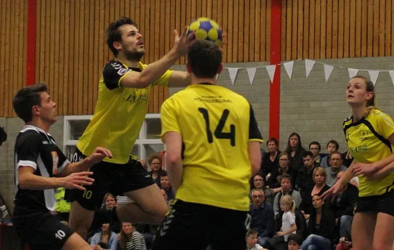 Uit de krant van maandag 13 maart 2017 1 KCC-Dalto in het AD