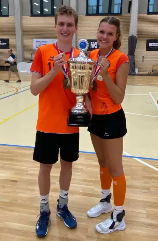 Talent TeamNL Korfbal Europees kampioen! 1 20230715 Fenna en Kris Europees Kampioen (Daltosite)