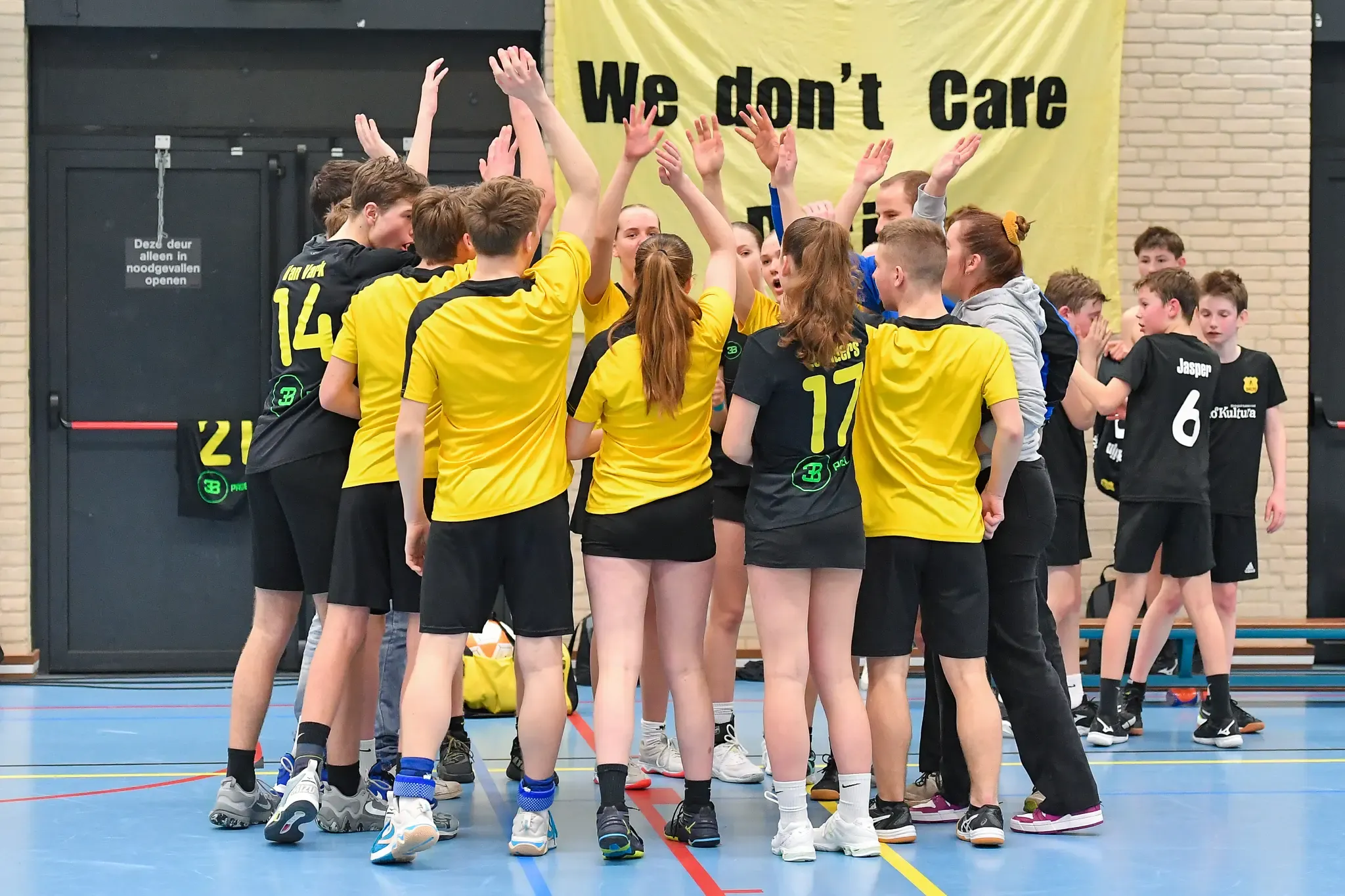 Dalto/Klaverblad Verzekeringen B2 kampioen 001