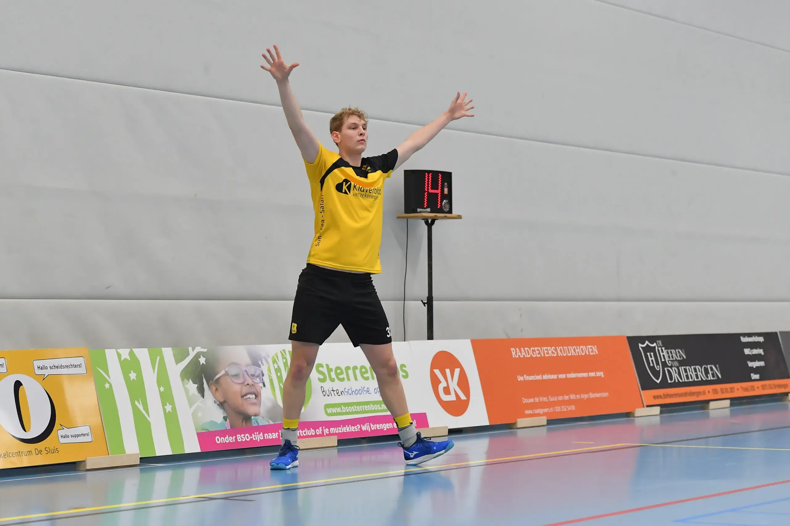 Dalto/Klaverblad Verzekeringen - DeetosSnel/QLS in het AD 2 Gideon 1 scaled - Dalto/Klaverblad Verzekeringen - Korfbal - Driebergen